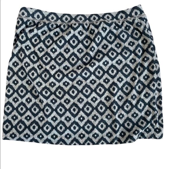 Gap gray and blue faux wrap mini skirt, elastic waist, size M. - Picture 3 of 3